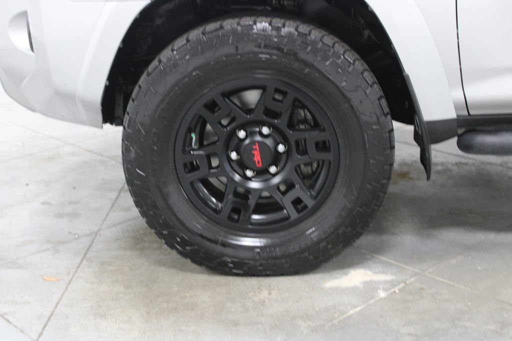 Used 2023 Toyota 4Runner TRD Off-Road Premium AWD/4WD image 18