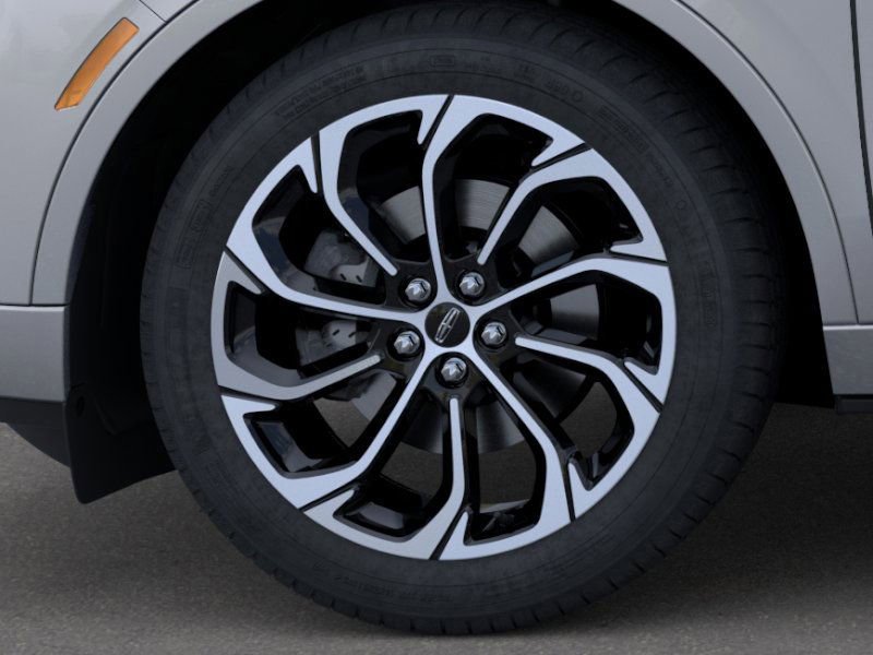 New 2025 Lincoln Nautilus Reserve image 19