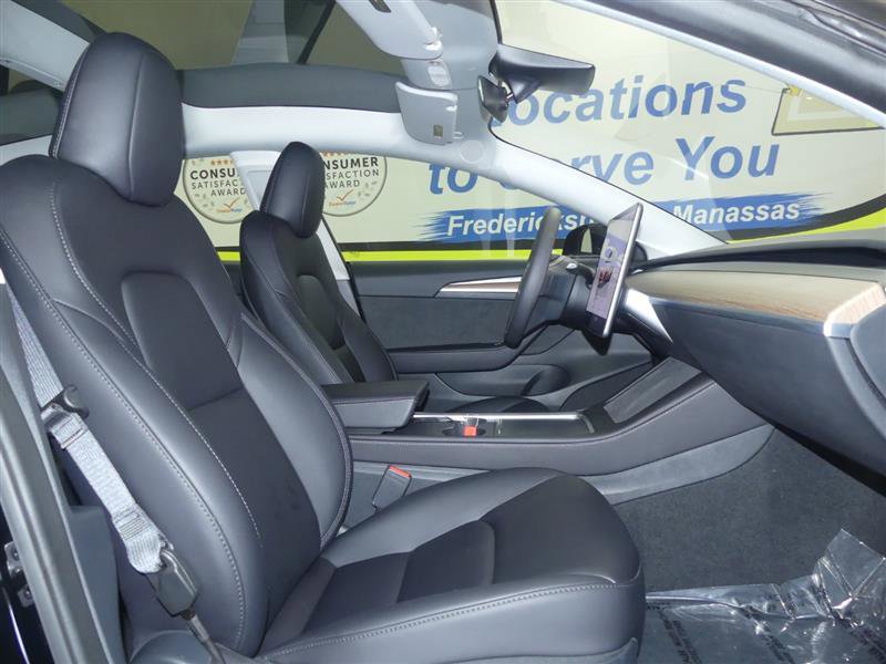 Used 2023 Tesla Model 3 Standard Range RWD image 7