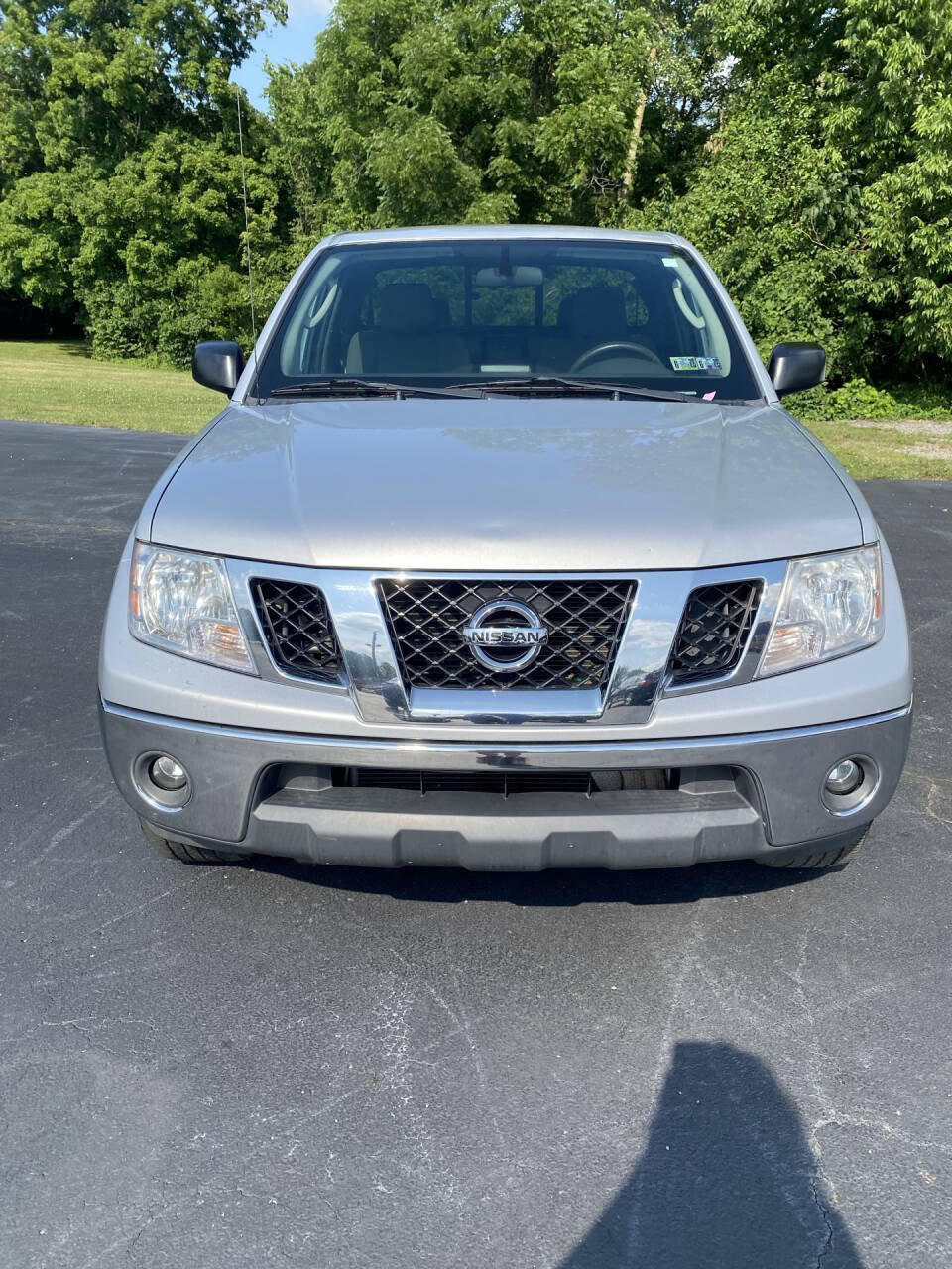 Used 2011 Nissan Frontier SV AWD/4WD image 5