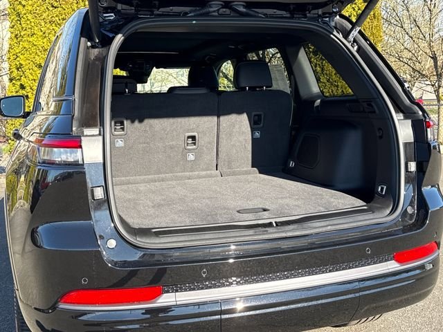 New 2026 Jeep Grand Cherokee Limited AWD/4WD image 8
