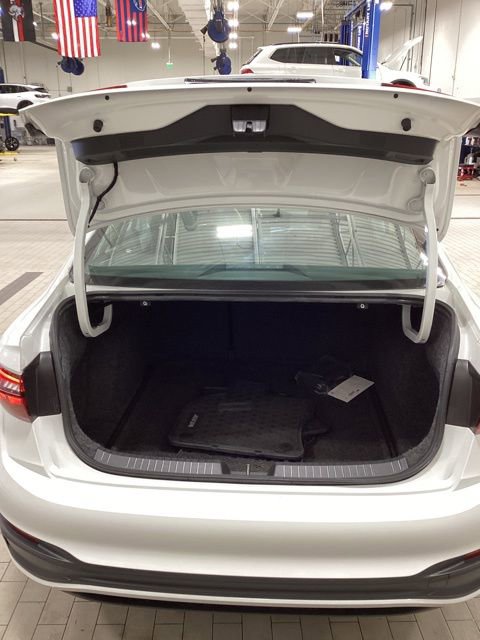 Used 2023 Volkswagen Jetta S image 14