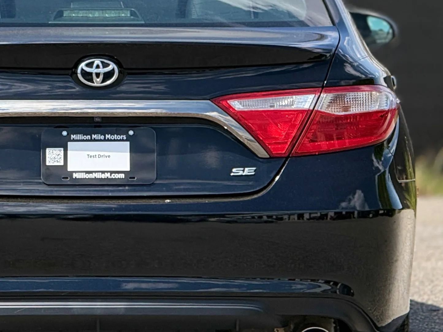 Used 2016 Toyota Camry SE image 14