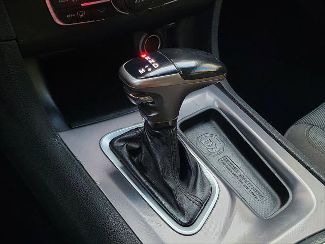 Used 2019 Dodge Charger SXT w/ Cold Weather Package AWD/4WD image 26