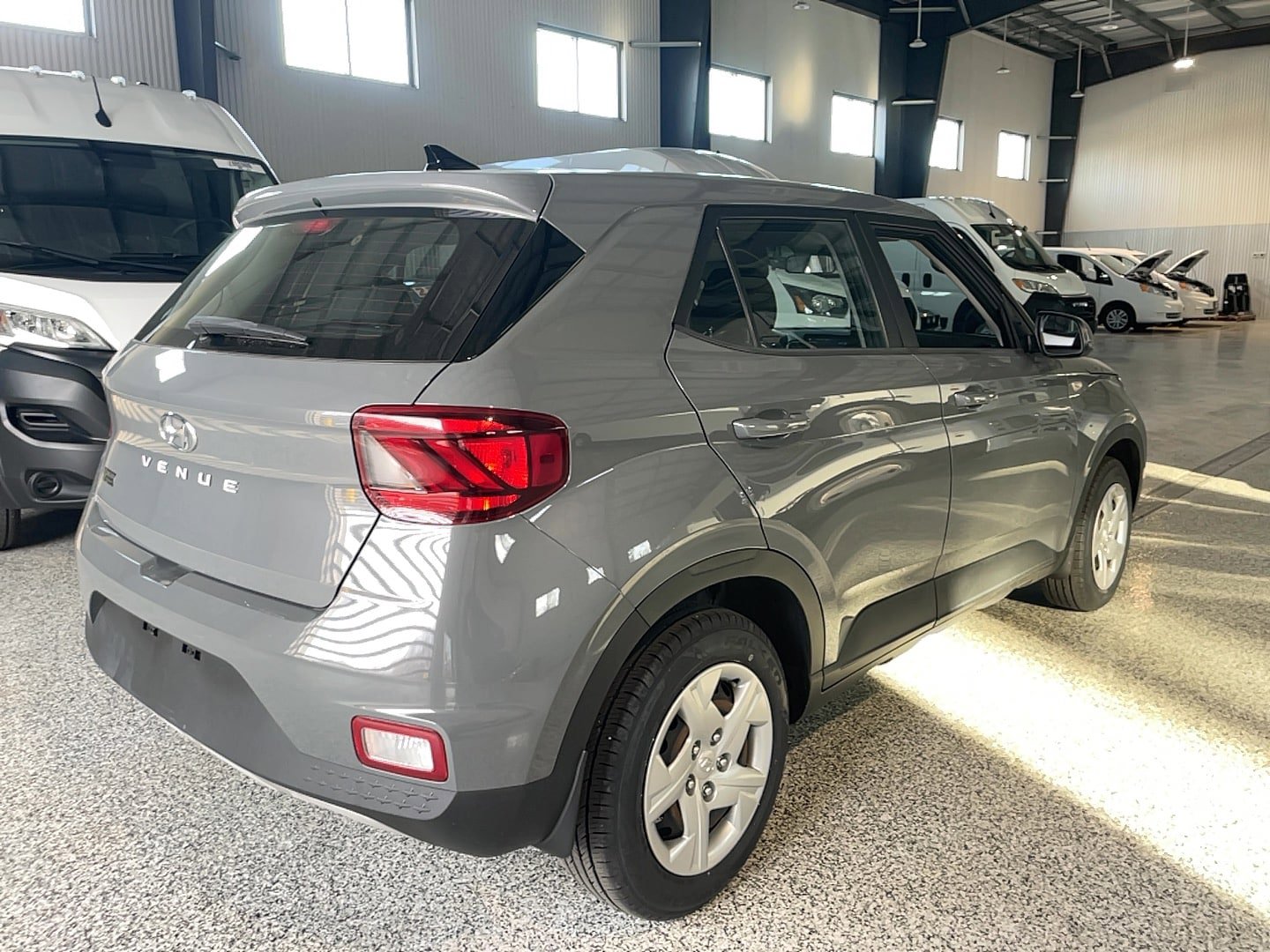 Used 2020 Hyundai Venue SE FWD image 12