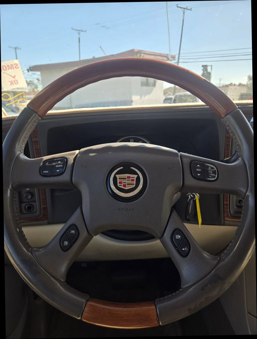 Used 2004 Cadillac Escalade EXT image 19