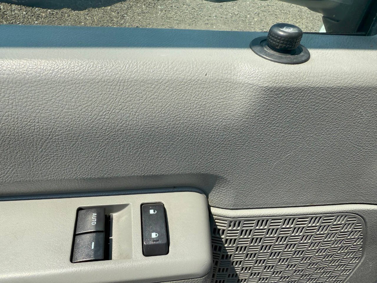 Used 2015 Ford E-350 and Econoline 350 Super Duty w/ Power Windows & Locks Group RWD image 15