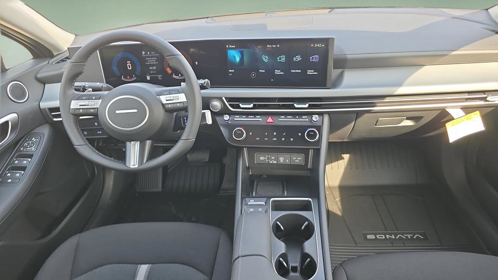 New 2026 Hyundai Sonata SEL AWD/4WD image 18