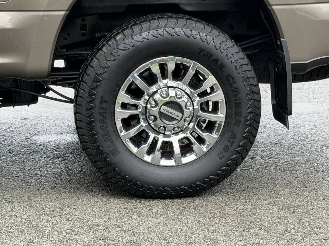 Used 2022 Ford F250 XLT w/ XLT Premium Package AWD/4WD image 48