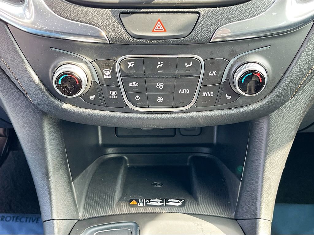 Used 2020 Chevrolet Equinox Premier FWD image 24