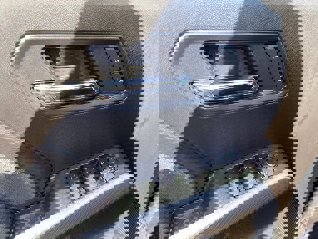 New 2026 GMC Canyon Elevation w/ Convenience Package image 10