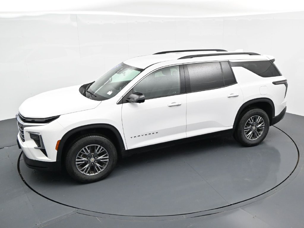 Used 2024 Chevrolet Traverse LT FWD image 18