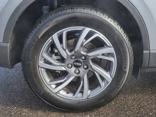 Certified 2023 Lincoln Corsair FWD w/ Equipment Group 101A image 5