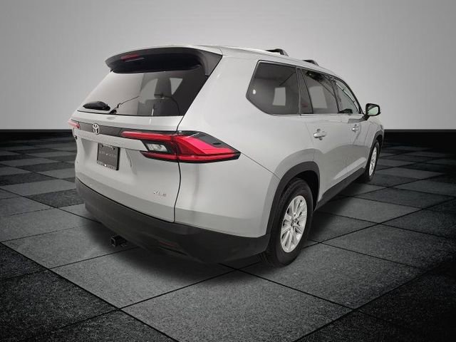 Certified 2024 Toyota Grand Highlander XLE image 6