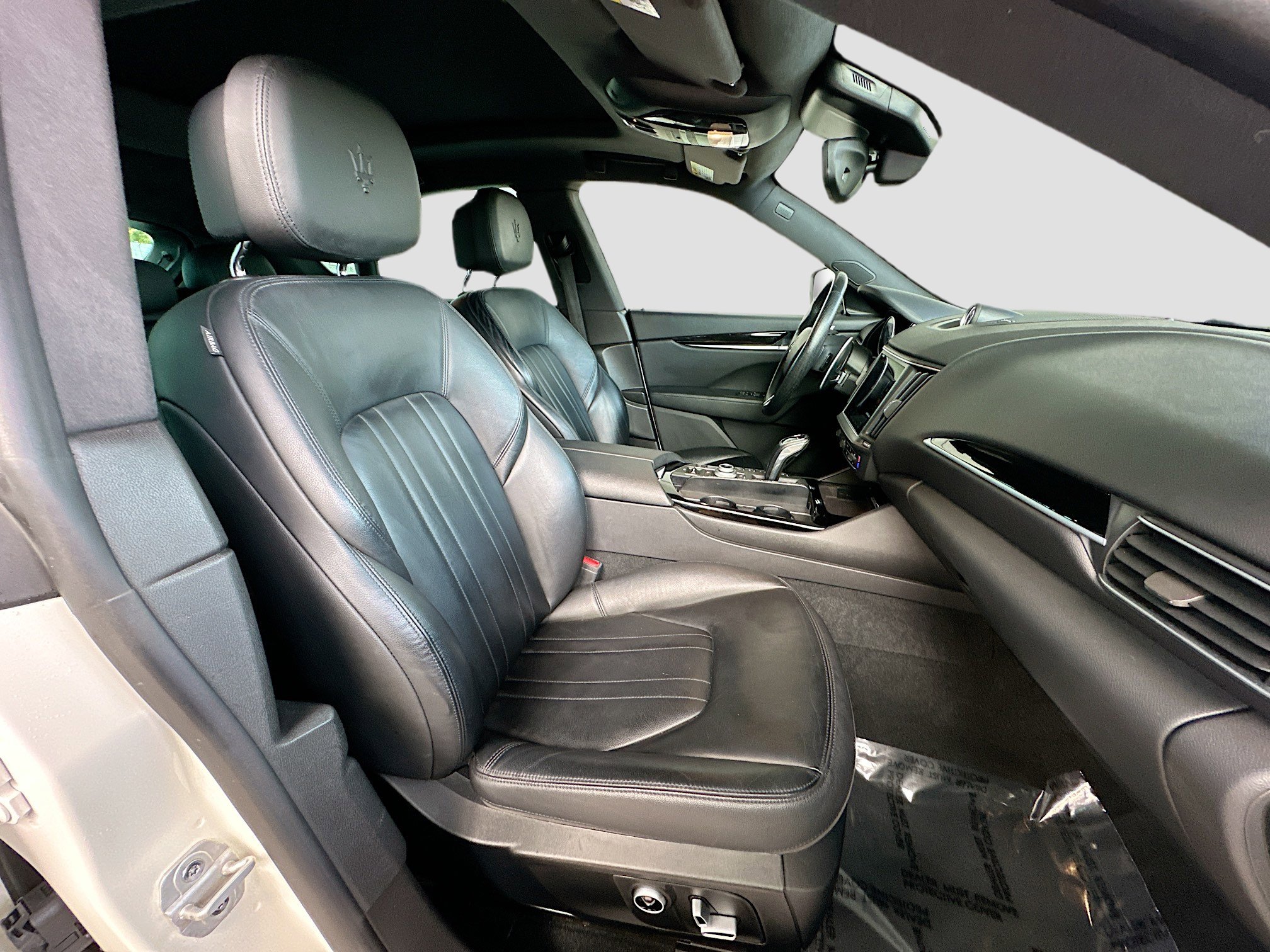 Used 2023 Maserati Levante Modena image 28