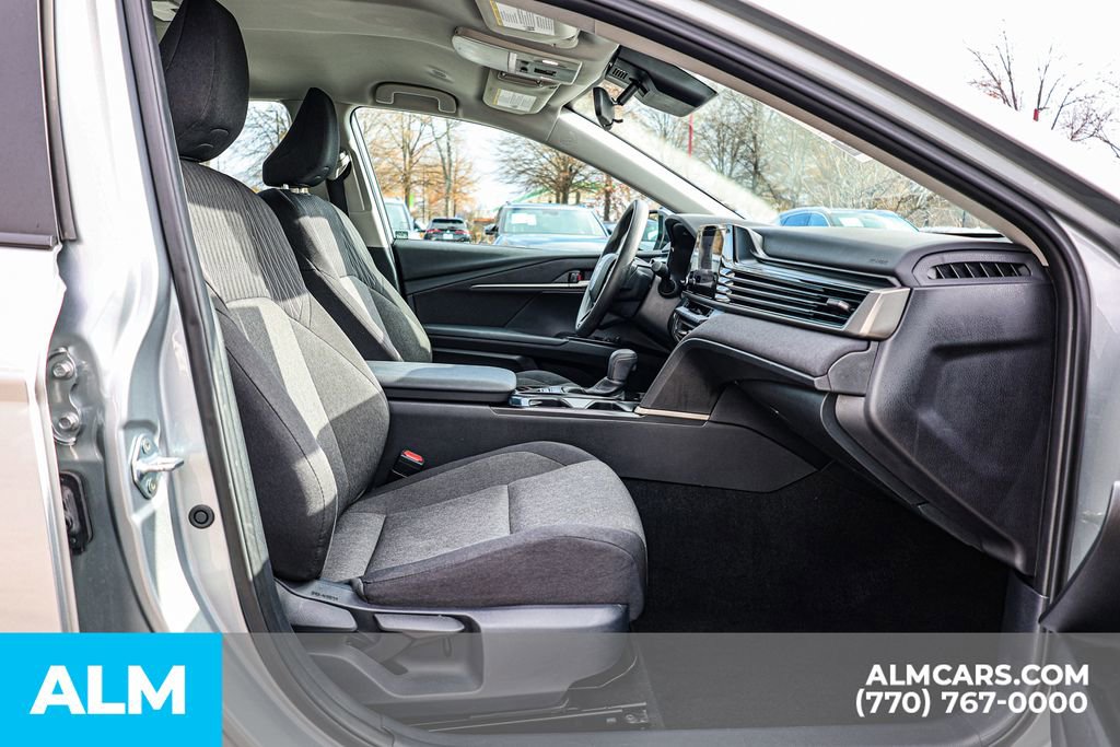 Used 2025 Toyota Camry LE image 22