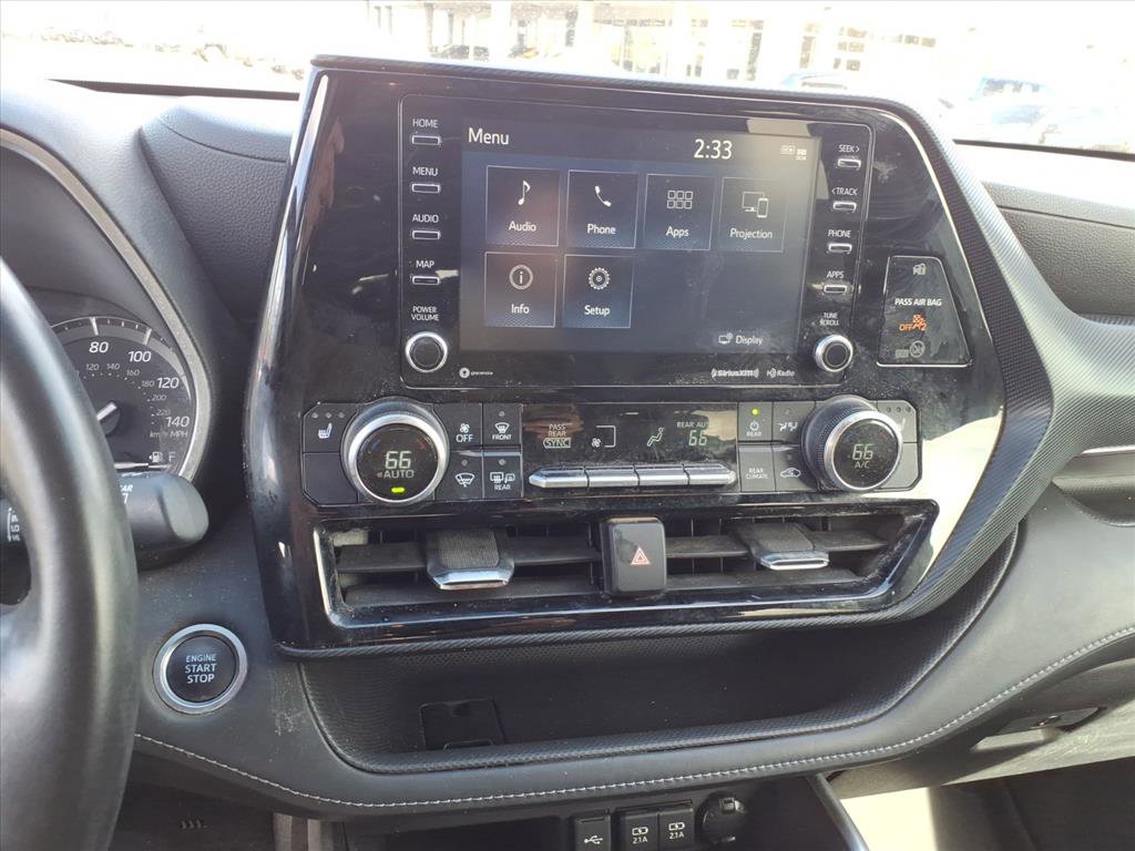 Used 2021 Toyota Highlander XSE image 16