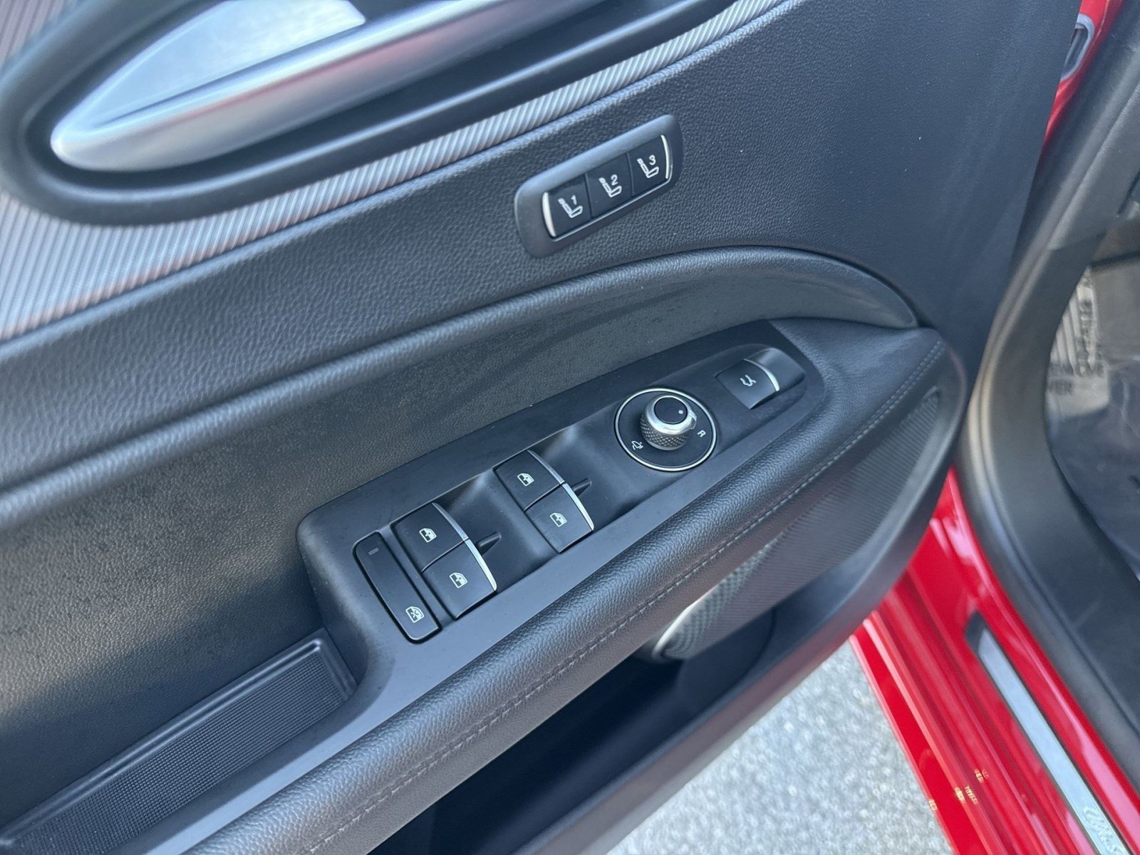 Used 2022 Alfa Romeo Stelvio Veloce image 15