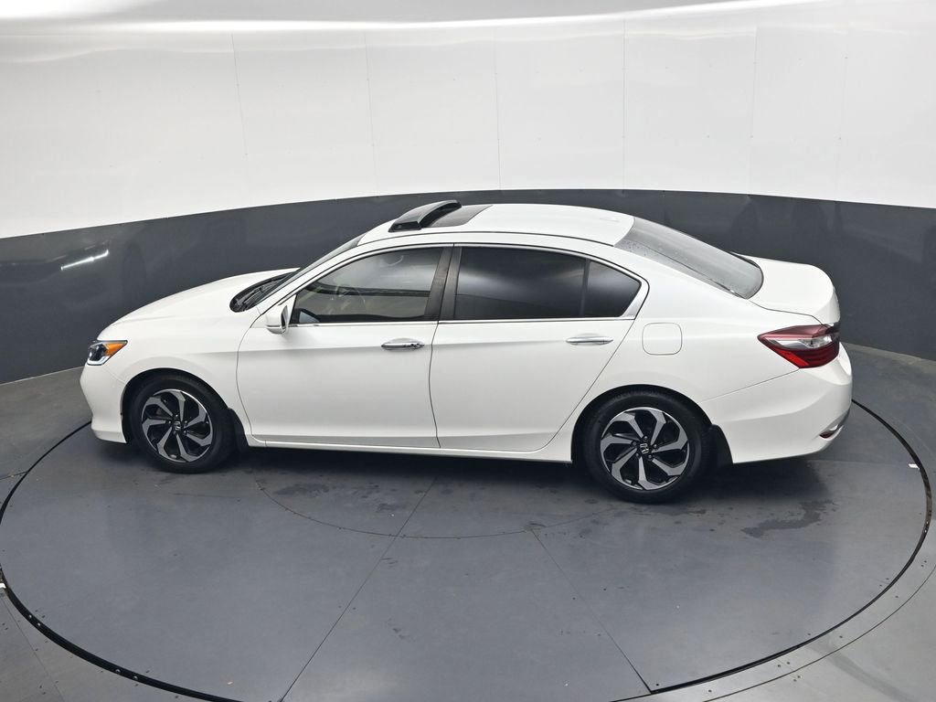 Used 2017 Honda Accord EX image 19