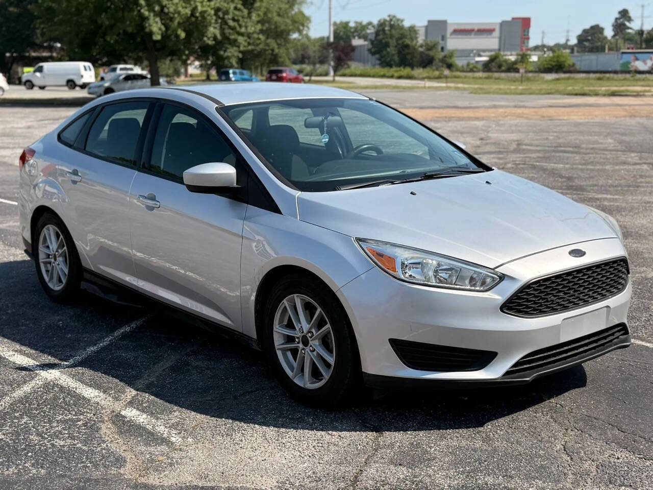Used 2018 Ford Focus SE FWD image 7