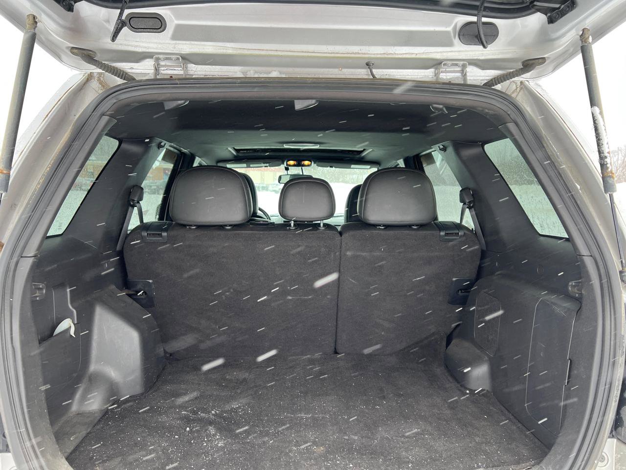 Used 2011 Ford Escape Limited w/ 302A Rapid Spec Order Code image 30