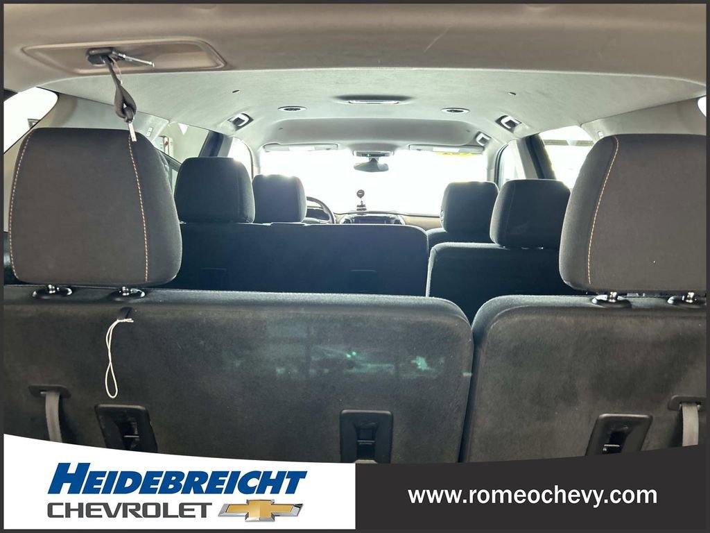 Used 2021 Chevrolet Traverse LS FWD image 29