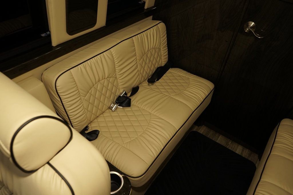 Used 2022 Mercedes-Benz Sprinter 3500 image 32