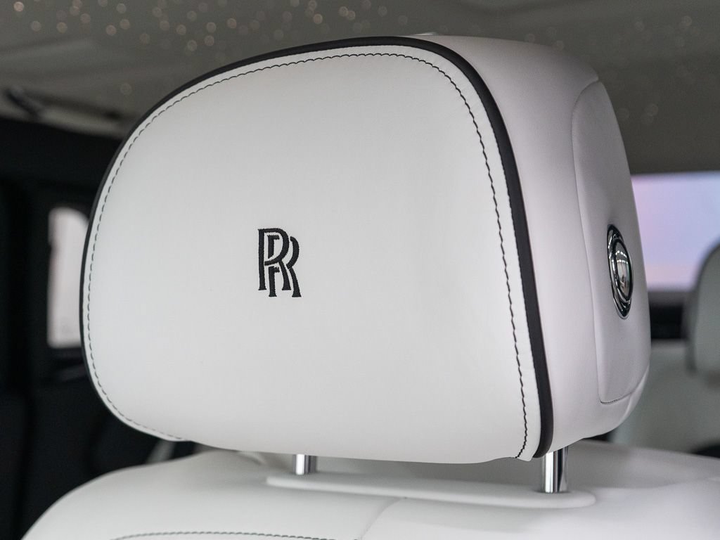 Certified 2023 Rolls-Royce Ghost Extended Wheelbase w/ Ghost Package AWD/4WD image 17
