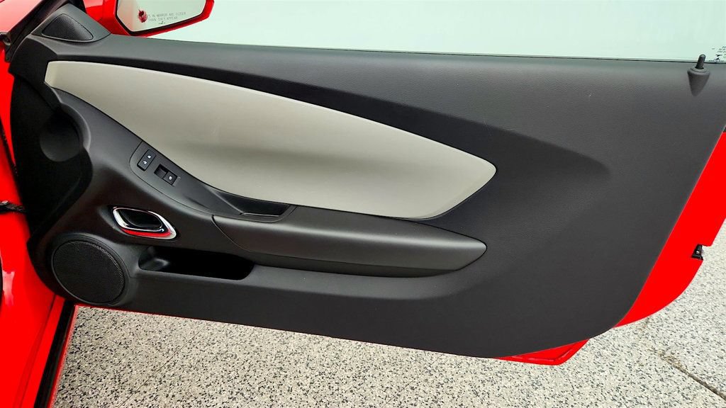 Used 2015 Chevrolet Camaro LS RWD image 22