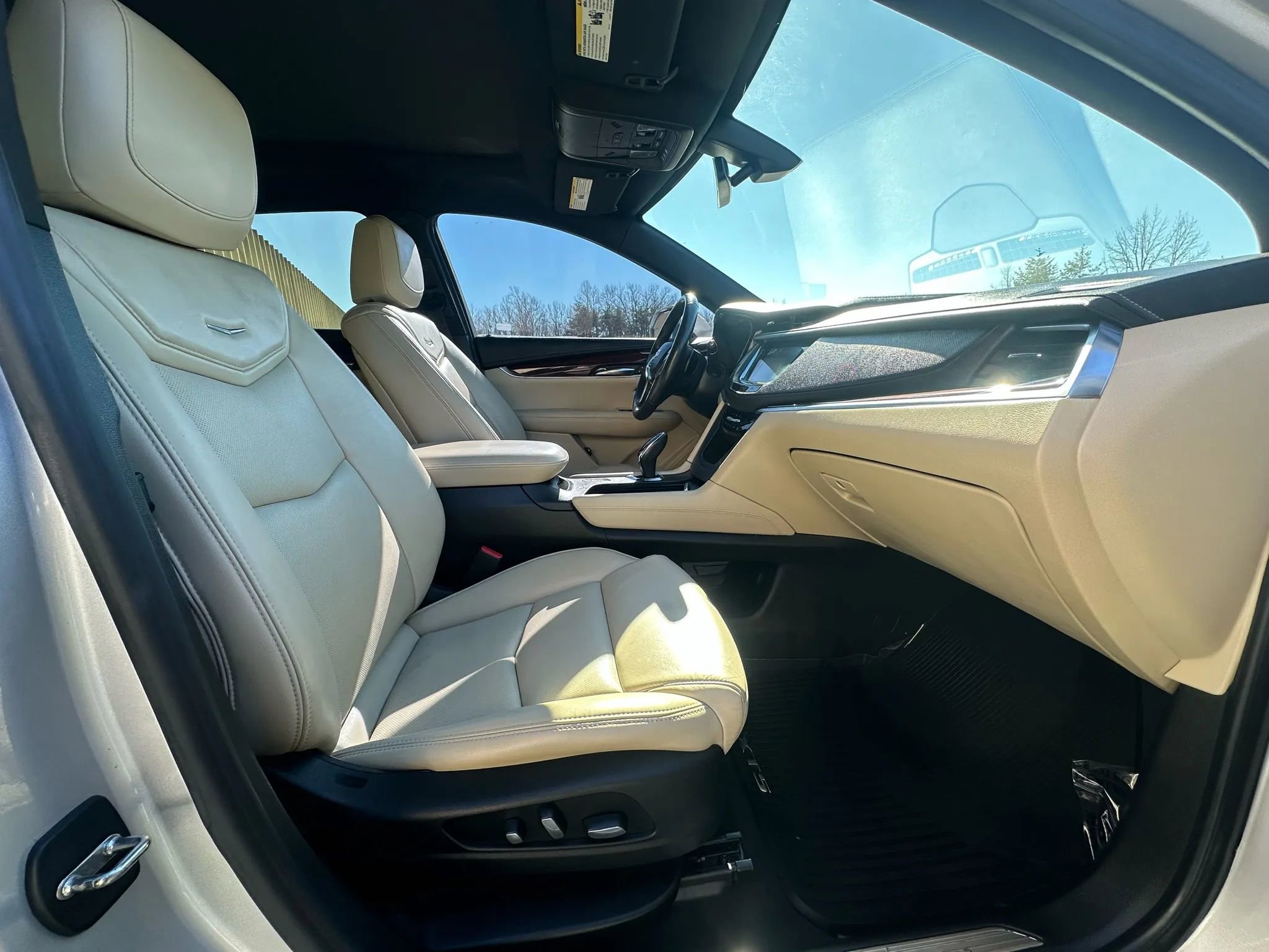 Used 2018 Cadillac XT5 Luxury AWD/4WD image 23