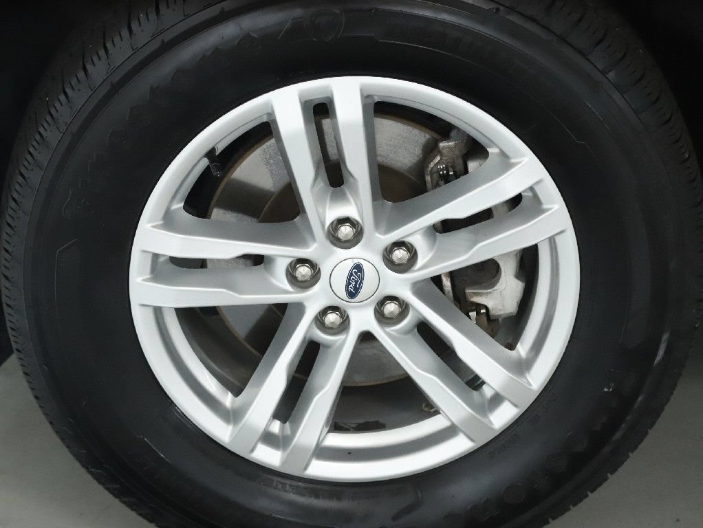 Used 2022 Ford Explorer XLT AWD/4WD image 37