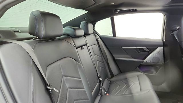 Used 2025 BMW i5 xDrive40 w/ M Sport Package image 26