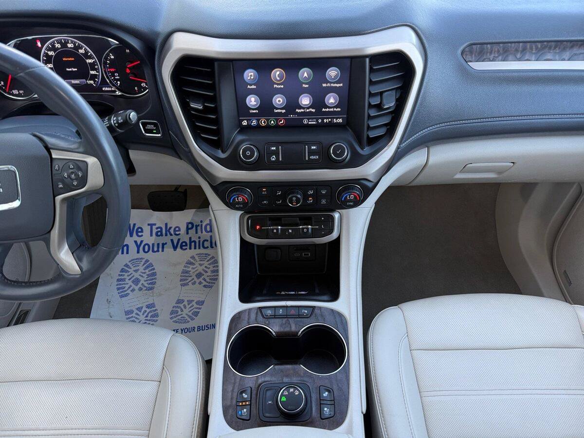 Used 2022 GMC Acadia Denali w/ Denali Technology Package AWD/4WD image 11