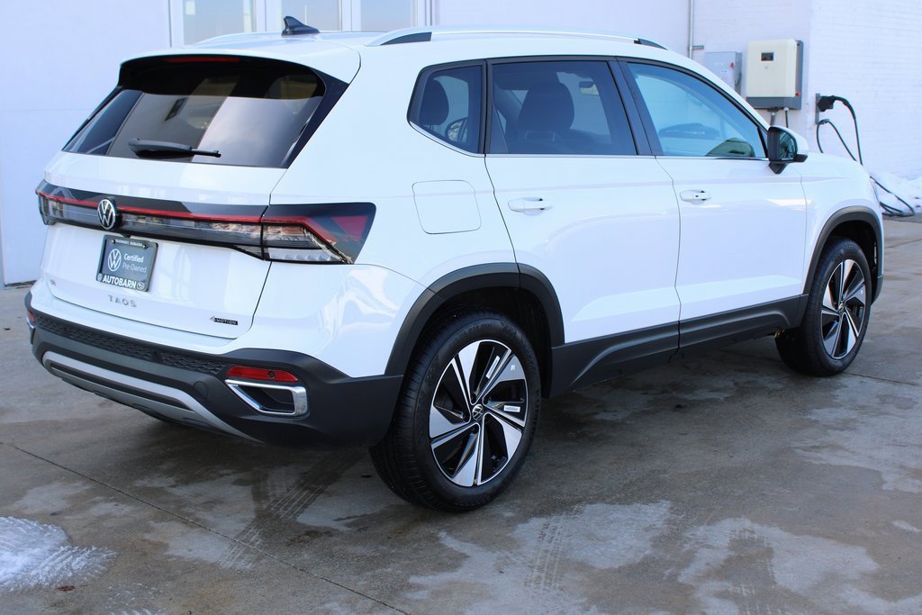Certified 2025 Volkswagen Taos SE image 6