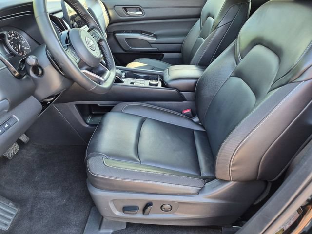 Certified 2025 Nissan Pathfinder SL AWD/4WD image 13