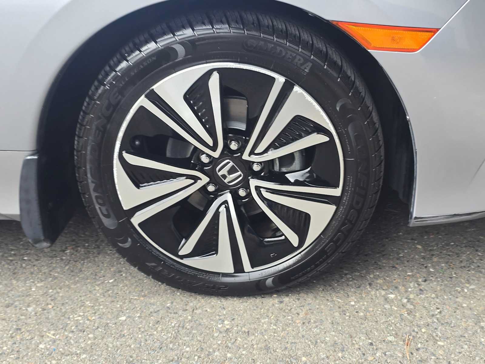 Used 2016 Honda Civic EX-L image 9