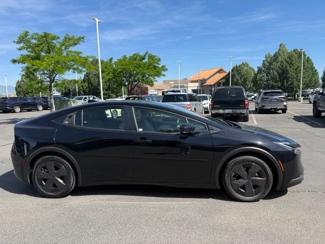 Certified 2023 Toyota Prius LE FWD image 5
