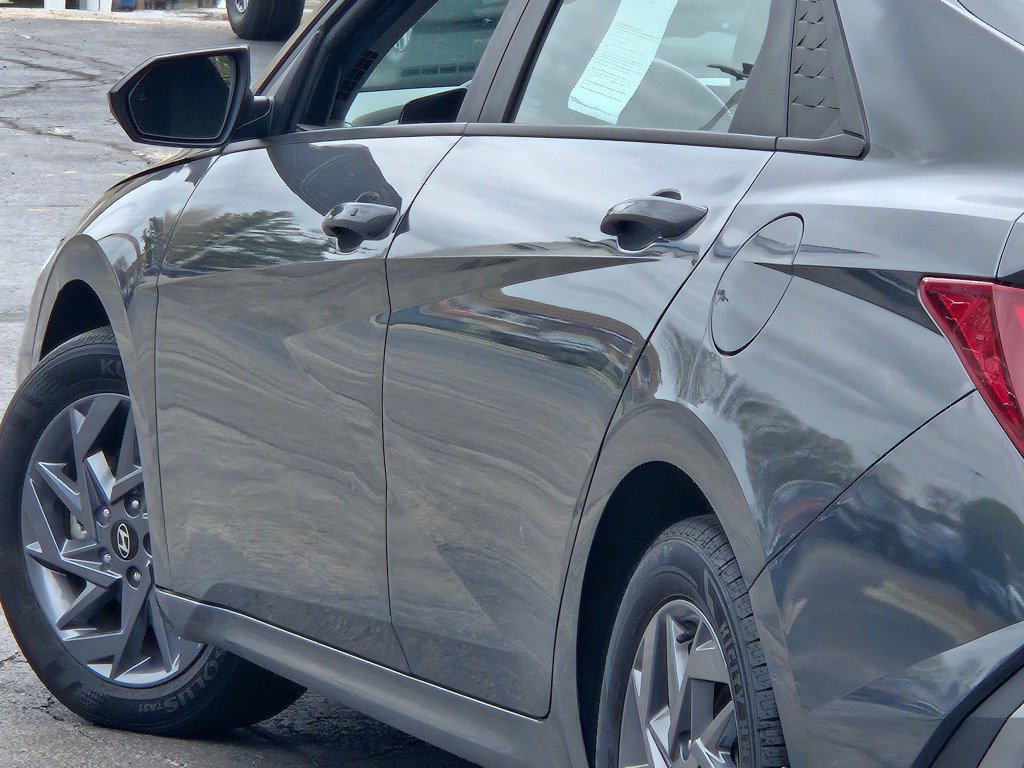 Used 2024 Hyundai Elantra SEL FWD image 14