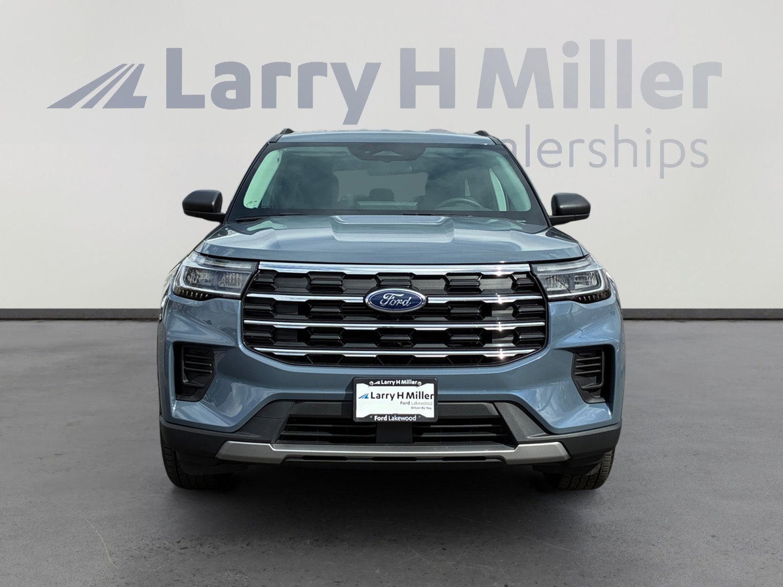 Certified 2025 Ford Explorer Active AWD/4WD image 8