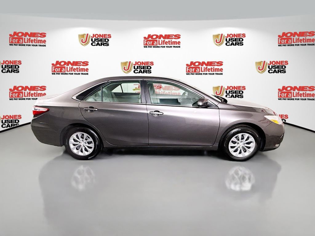 Used 2016 Toyota Camry LE FWD image 15