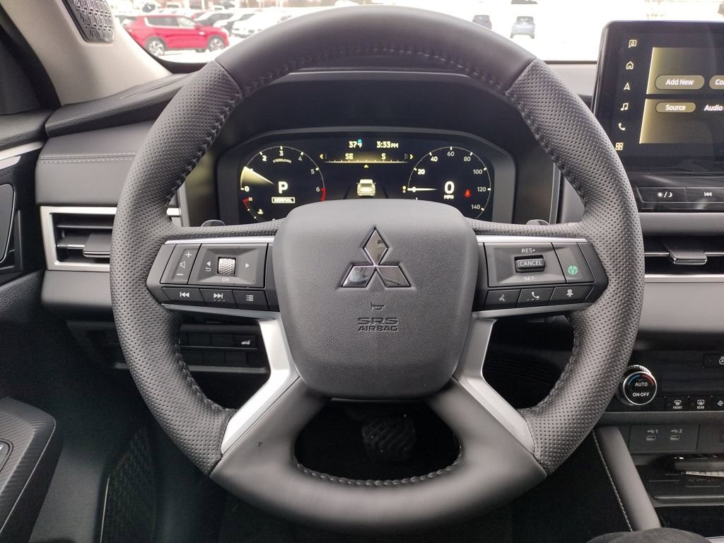 New 2026 Mitsubishi Outlander SE image 7