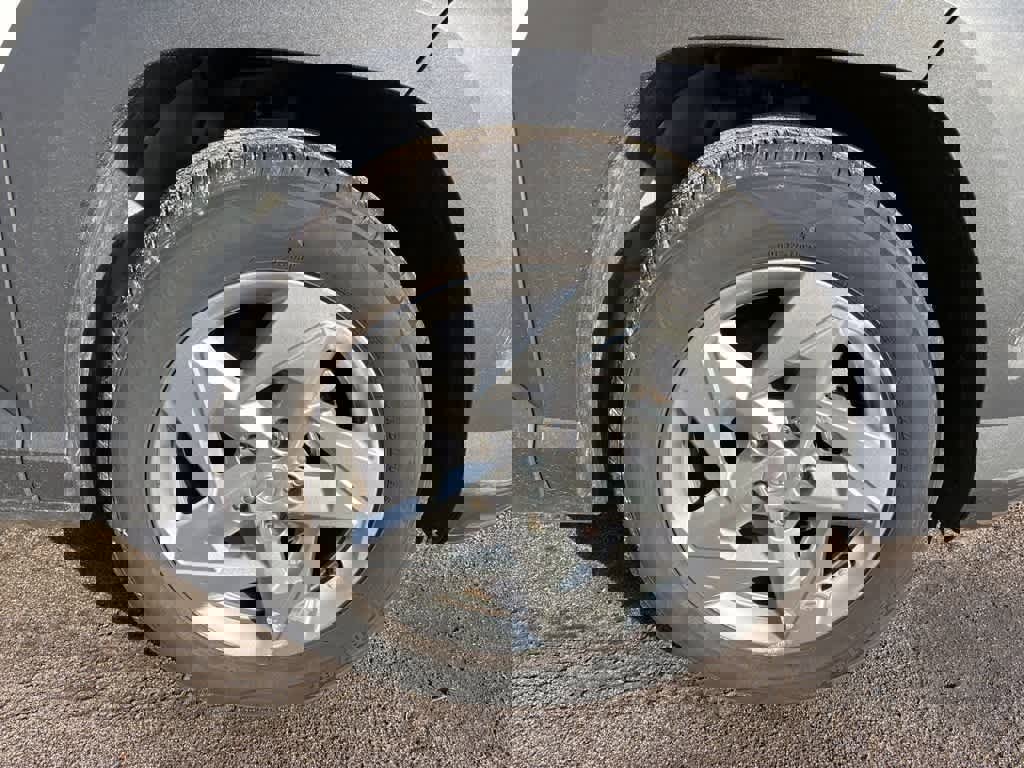 Used 2024 Hyundai Kona SE image 5