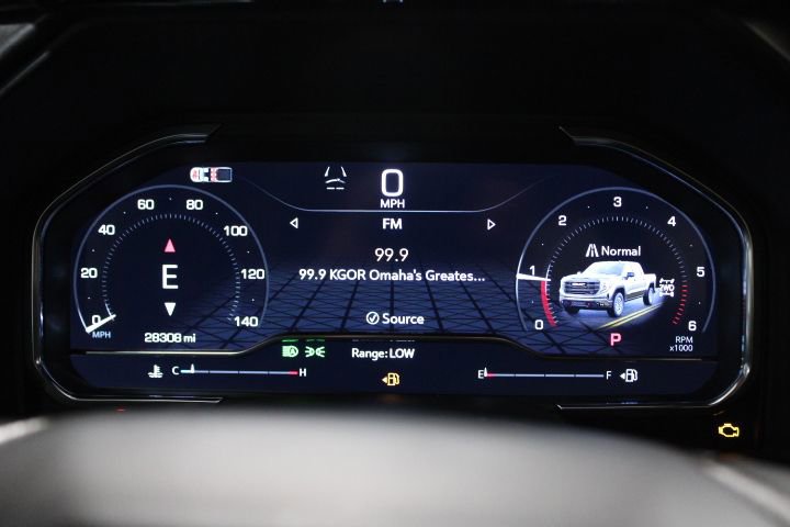 Used 2024 GMC Sierra 1500 AT4 w/ Technology Package image 39