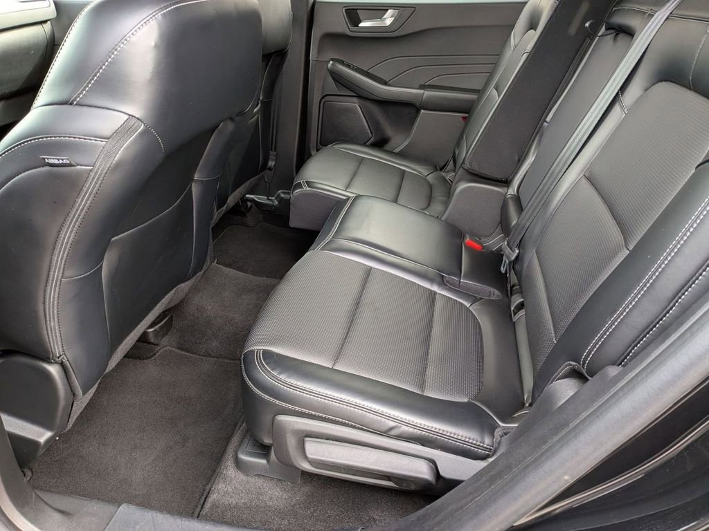 Used 2024 Ford Escape Platinum AWD/4WD image 24