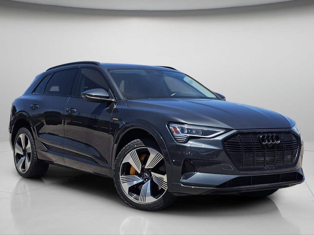 Used 2022 Audi e-tron Premium Plus w/ Premium Plus Package AWD/4WD image 2