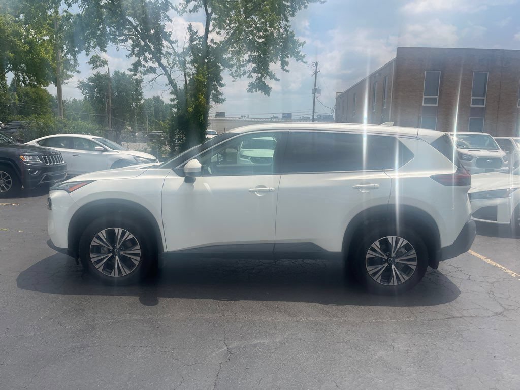 Used 2023 Nissan Rogue SV AWD/4WD image 9