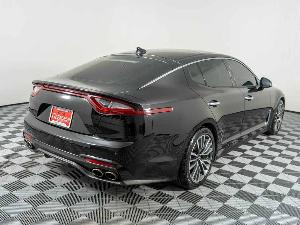 Used 2018 Kia Stinger Premium RWD image 6