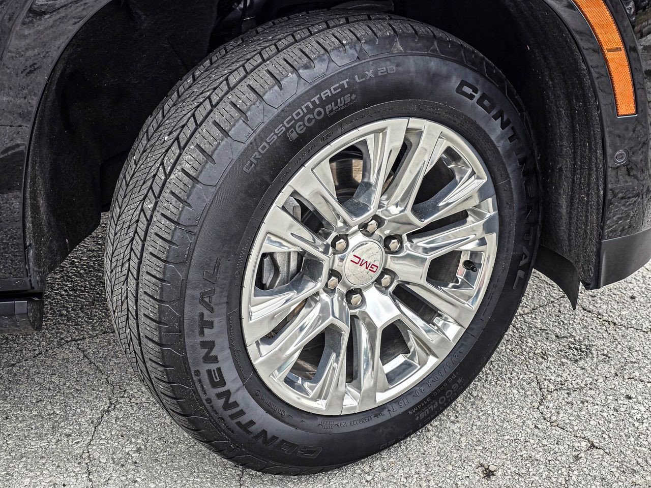 Certified 2025 GMC Yukon XL Denali w/ Sun & Power Step Package AWD/4WD image 9