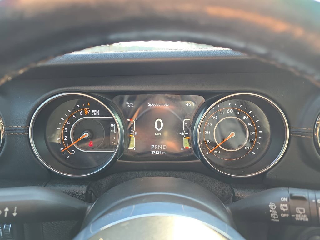 Used 2021 Jeep Wrangler Unlimited Sahara image 24