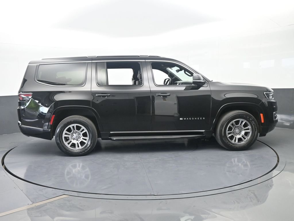 Used 2023 Jeep Wagoneer 4WD image 7